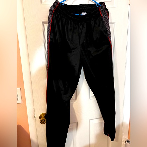 3 for $20 Bundle any 3 items priced $15 and under and get them for $20🛍️🛍️🛍️ - Picture 1 of 4